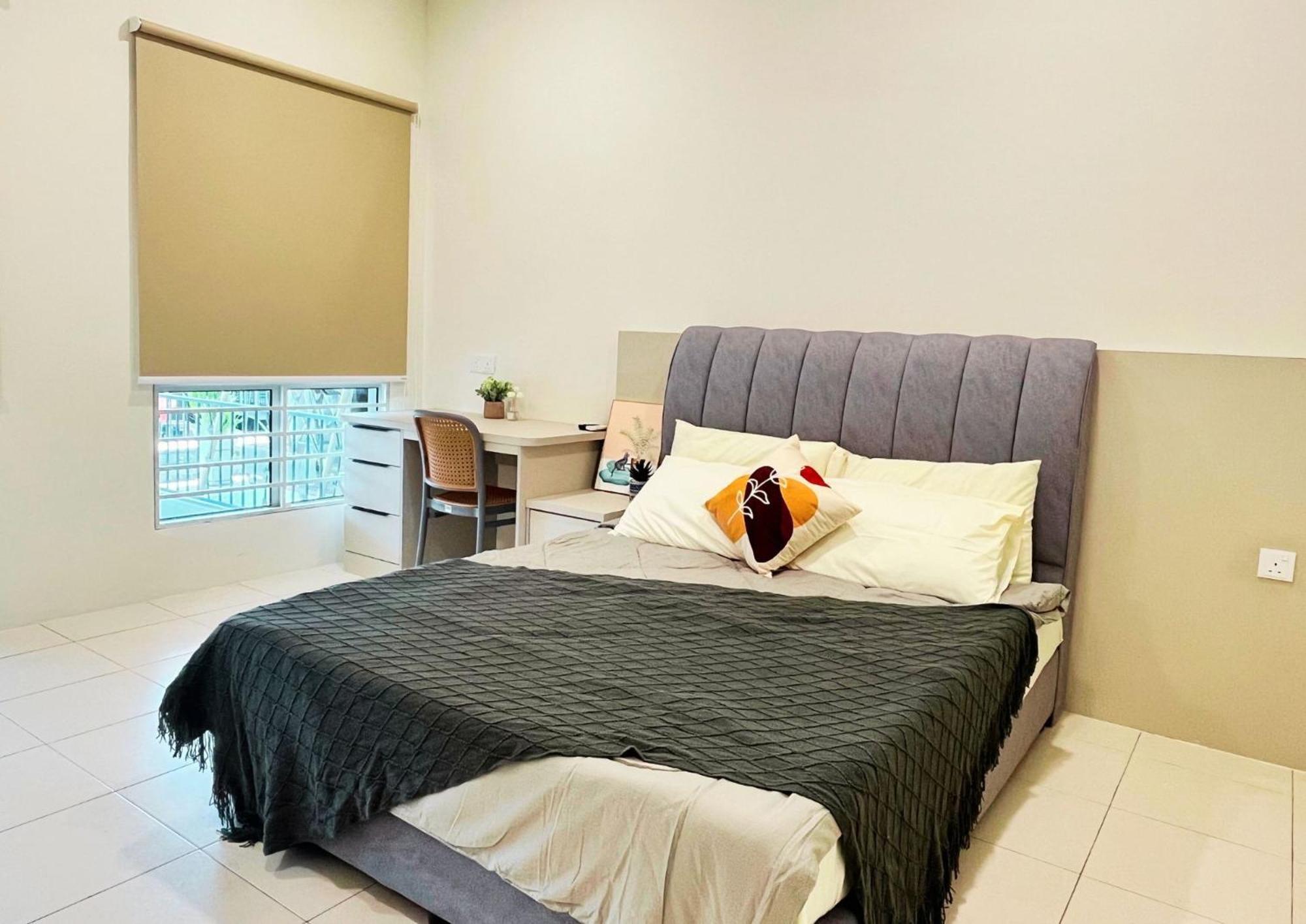 Bliss - 12 Pax Ipoh